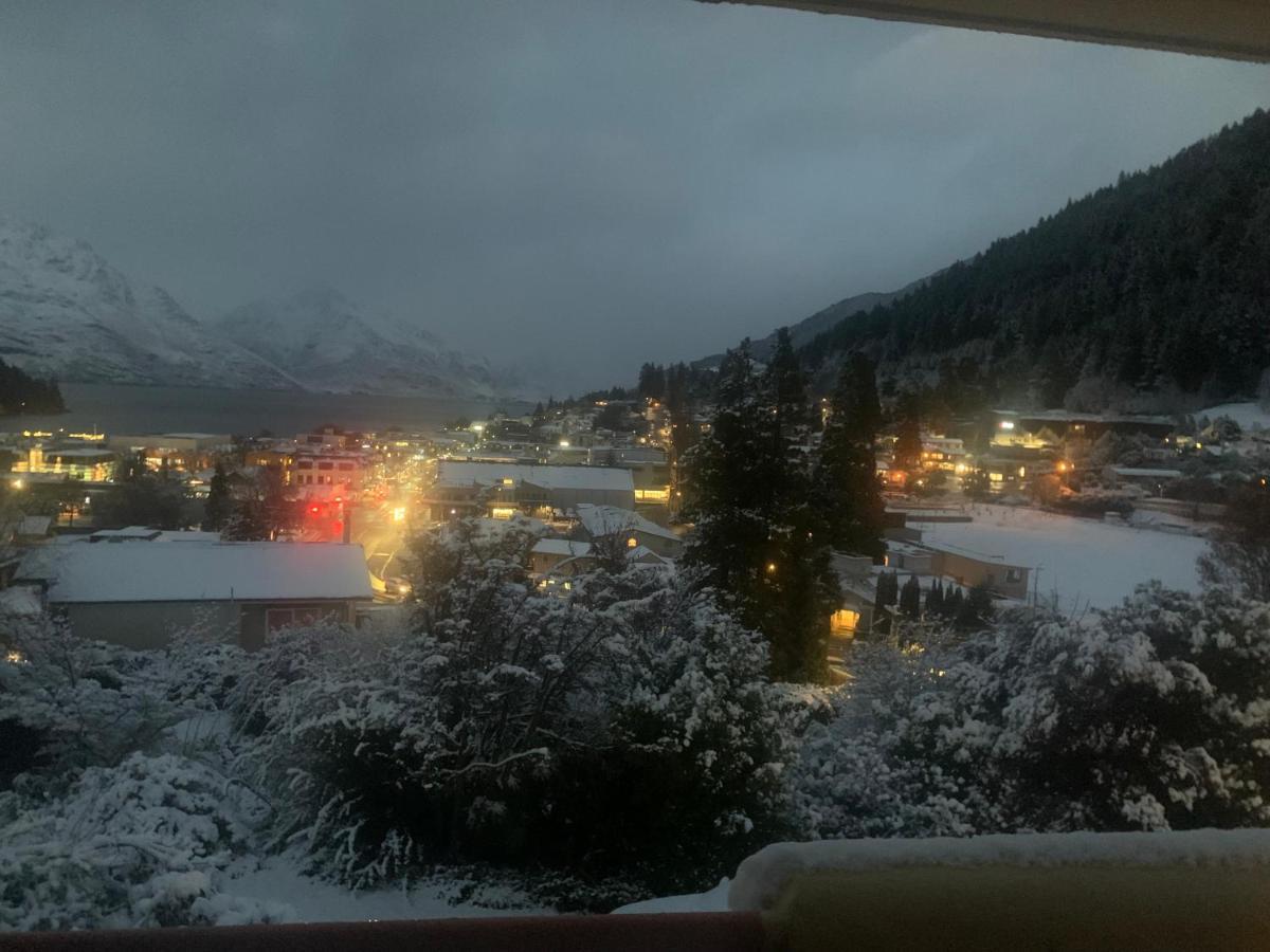 Magnificent Apartment With Great Views! Queenstown Exterior foto
